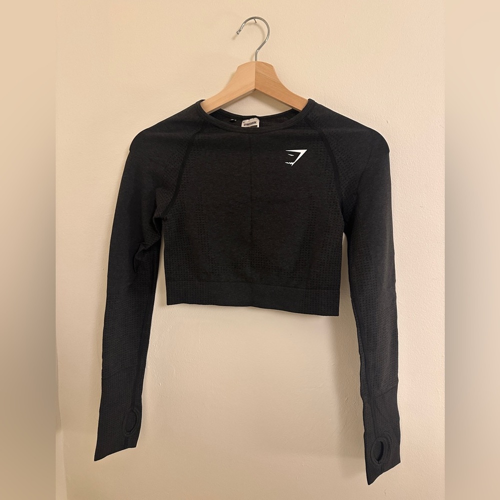 Gymshark Black Long-Sleeve Cropped Seamless Top - Logo Detail